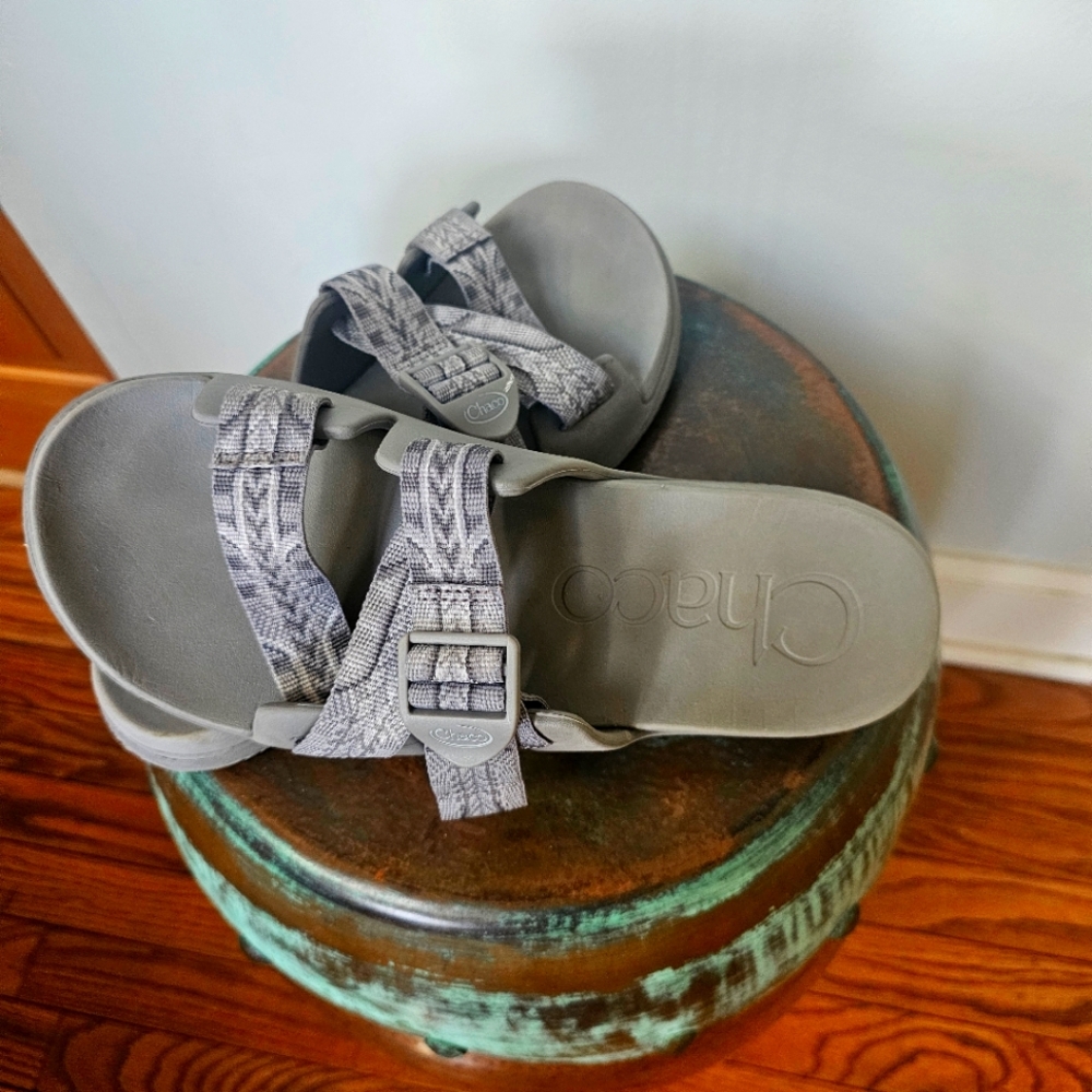Chaco gray slides size 10
